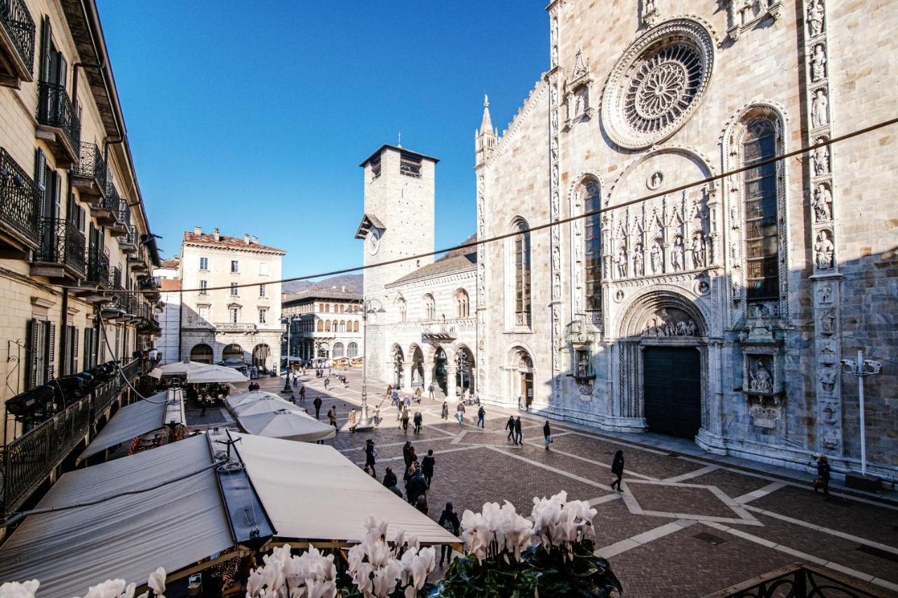 Apartament La Finestra Sul Duomo - The House Of Travelers Como Zewnętrze zdjęcie