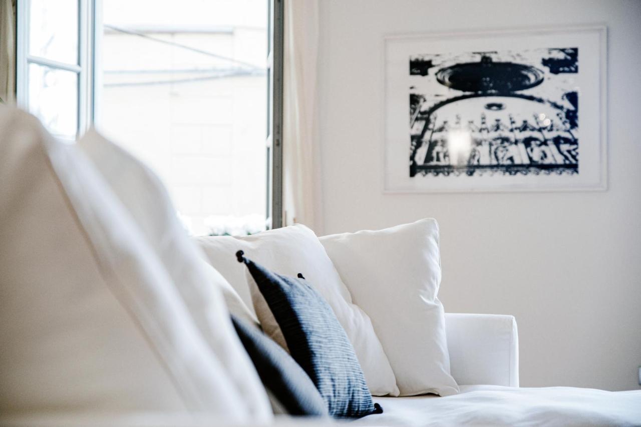 Apartament La Finestra Sul Duomo - The House Of Travelers Como Zewnętrze zdjęcie