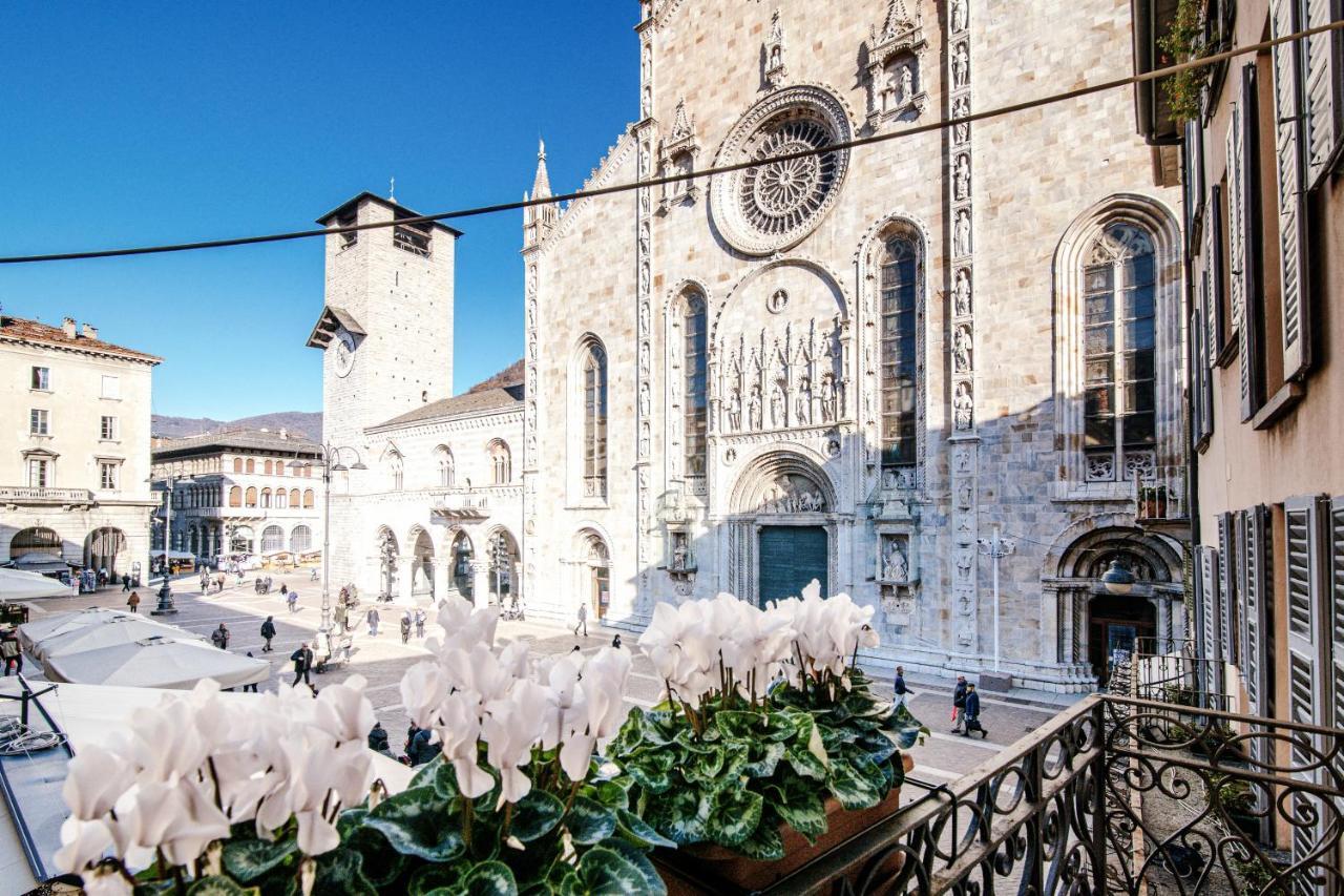 Apartament La Finestra Sul Duomo - The House Of Travelers Como Zewnętrze zdjęcie