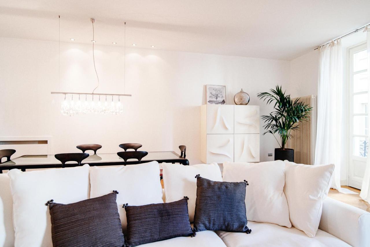 Apartament La Finestra Sul Duomo - The House Of Travelers Como Zewnętrze zdjęcie